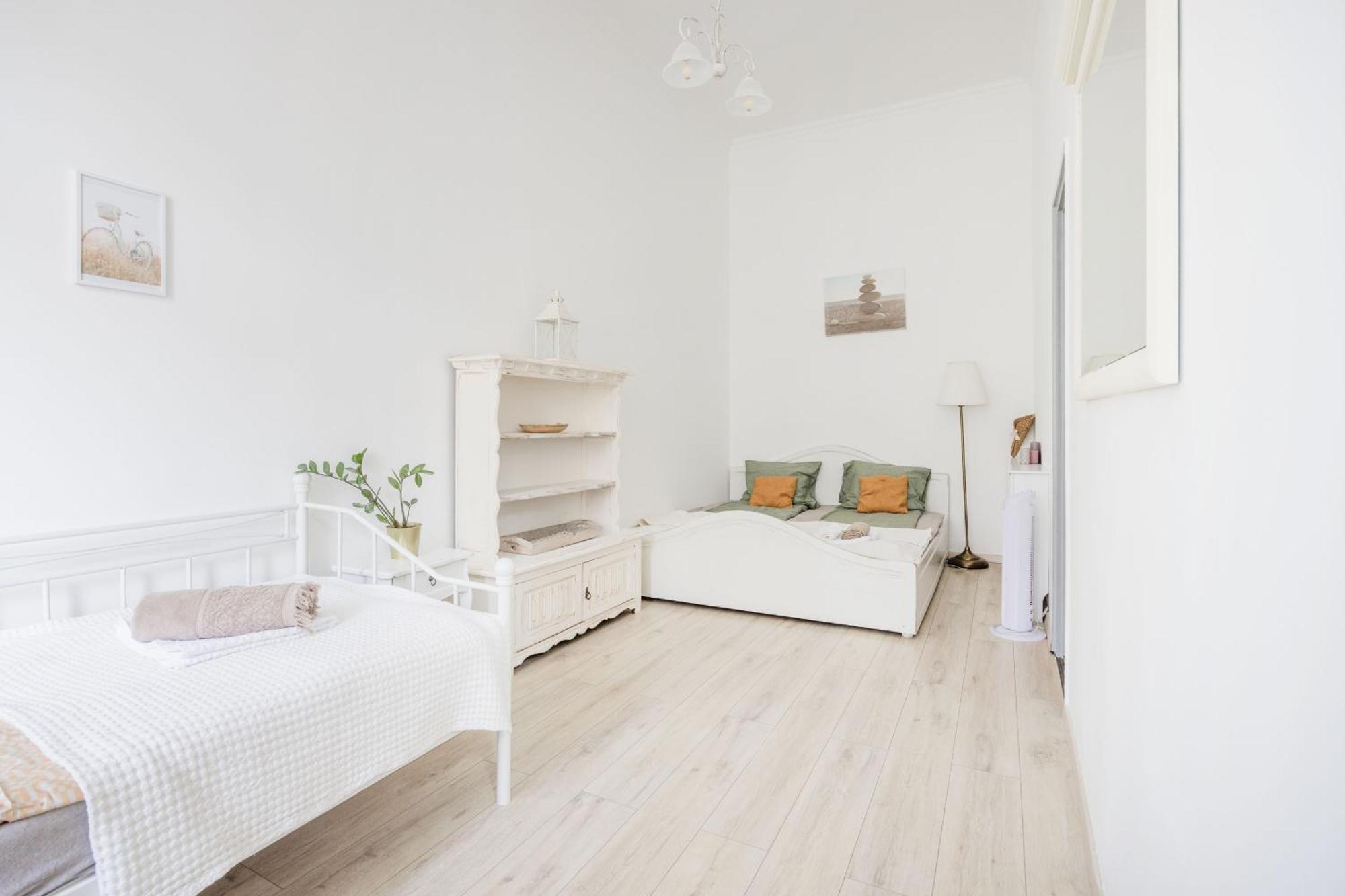 A Touch Of Provence And Pastels In The Centre Apartment Budapest Exterior photo